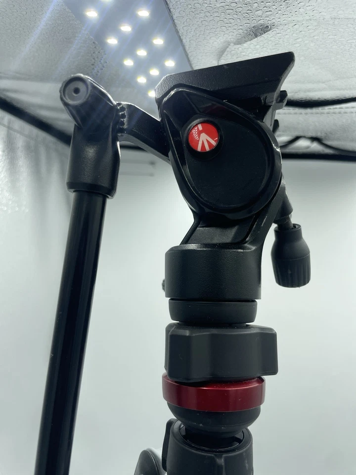 Manfrotto Befree Twist Leg Locks Tripod - Black (MVKBFRT-LIVEUS) - Image 4 of 4