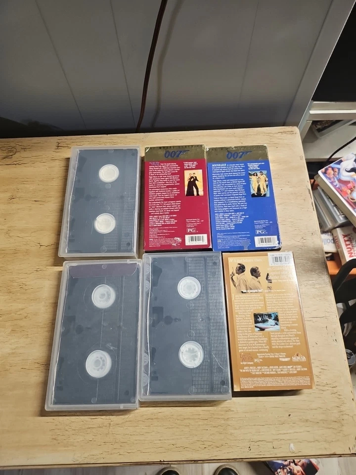 007 James Bond Vhs Lot - Image 2 of 2