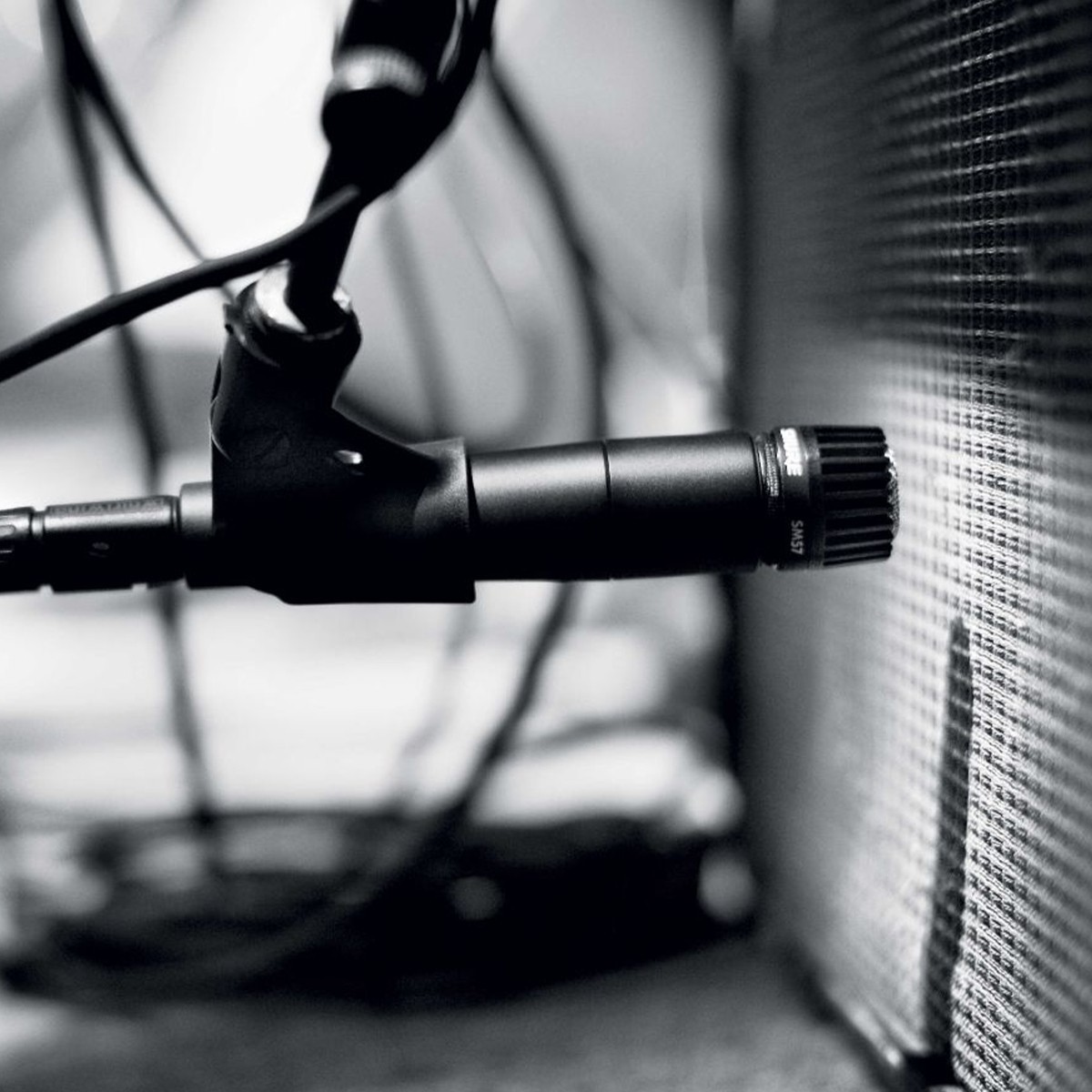 SM57 Wired Cardioid Dynamic Instrumental and Vocal Microphone US STOCK alternate view 5