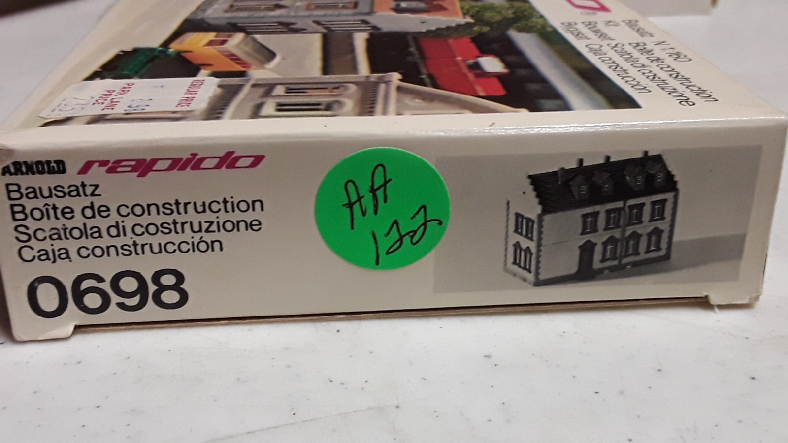 Arnold Rapido N 1:160 Scale 2 Story House Construction Kit - Open Box (AA-122