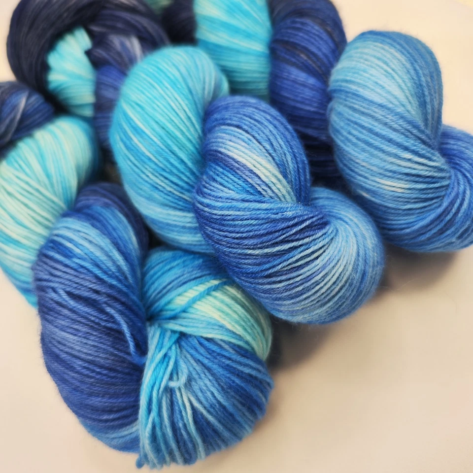 Handgefärbte Wolle 100g WEICH Strickgarn Wolle Strickwolle Garn Sockenwolle Blau - Bild 3 von 4