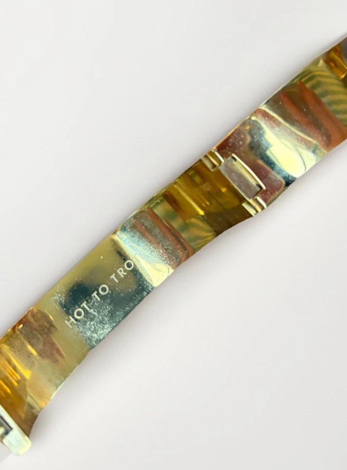 Reloj Brazalete Kate Spade Carrusel Hot to Trot Rosa sobre Base Chapada en Oro Foto 4 de 4