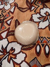 Vintage France MONOI DE TAHITI coconut Gardenia soap w Seashell dish caddy 3 oz