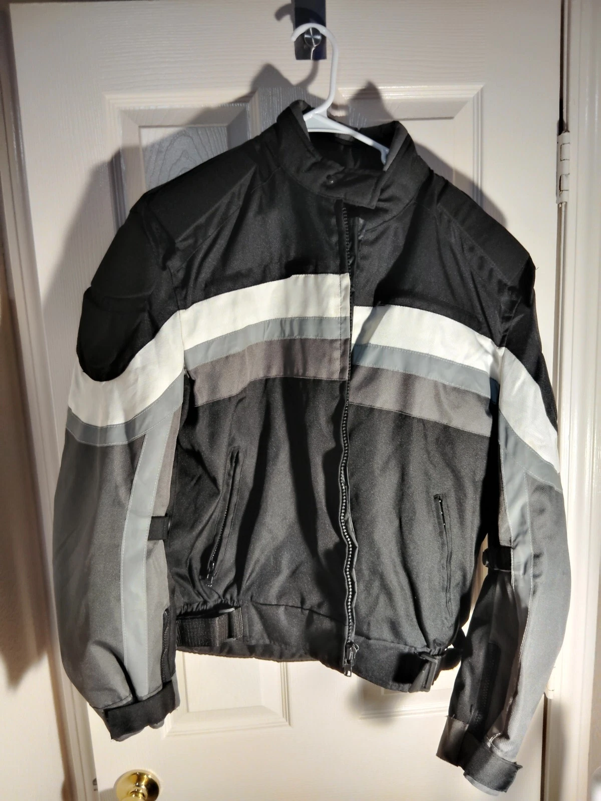 Motorcycle Jacket Large Mens (or Womens) Black Silver Lightly Used