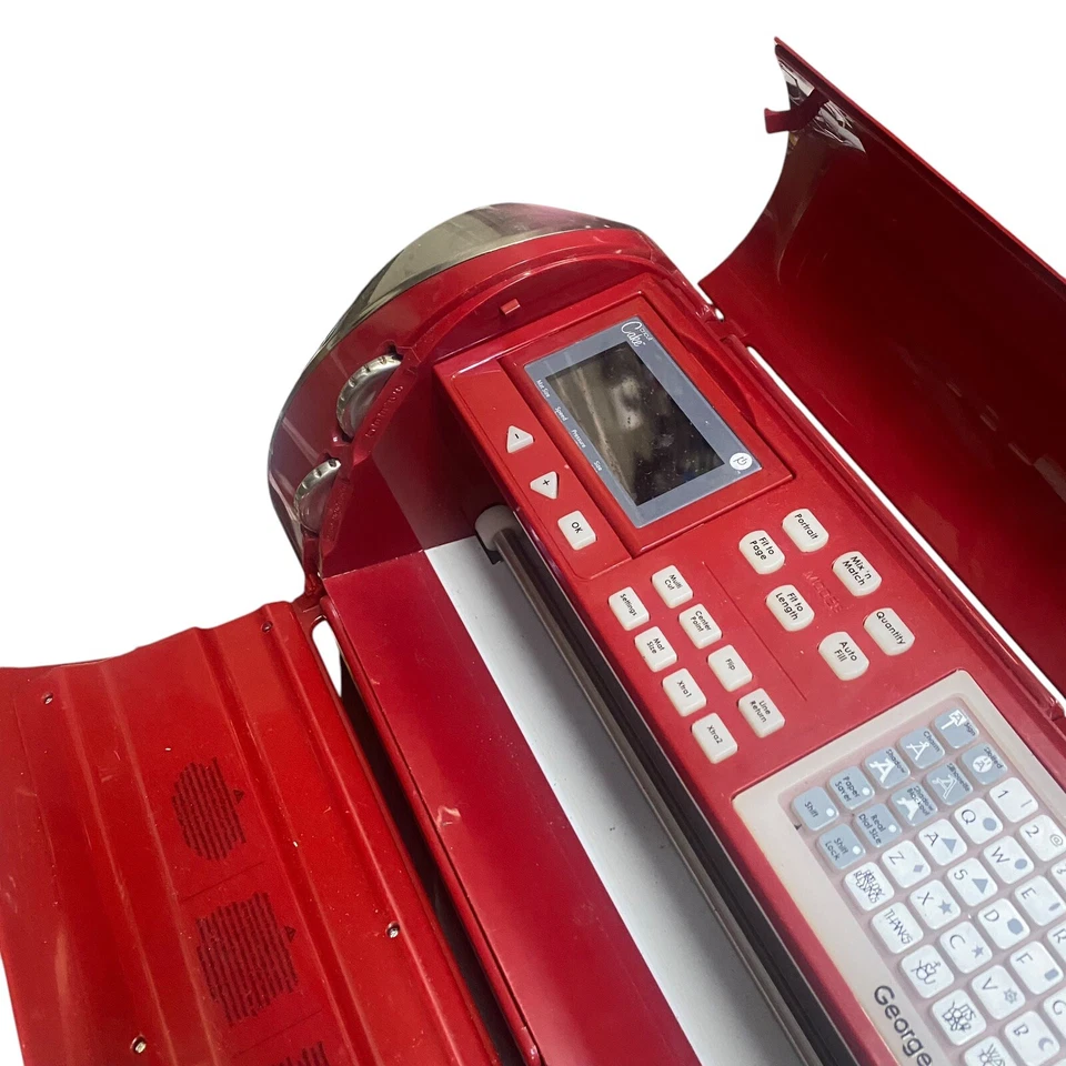 CRICUT CAKE -Electronic Cake Decorating Cutting Machine -Red CCA001 + Cartridges - Image 2 of 3