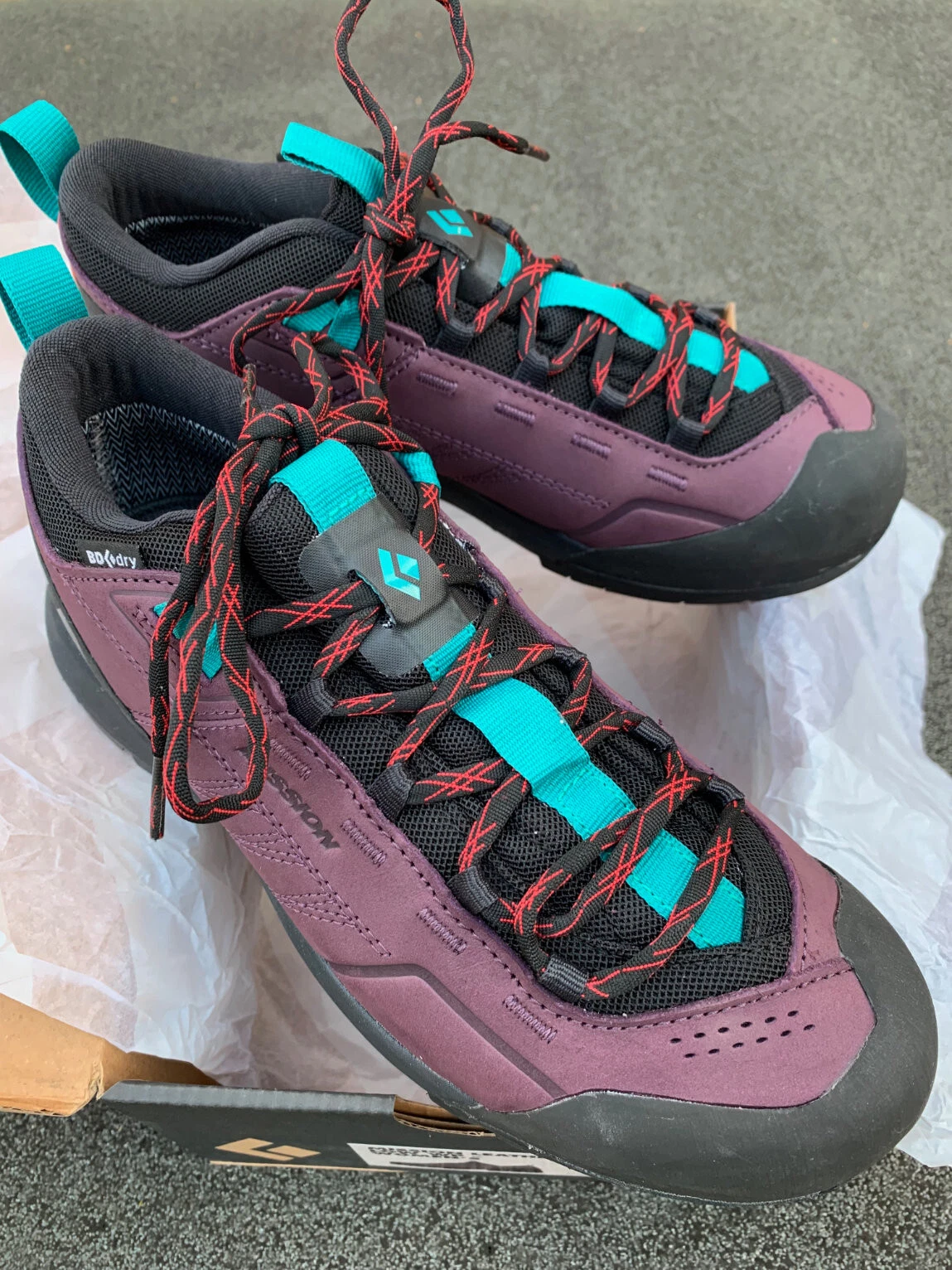 Black Diamond Women's Mission Low waterproof approach shoes