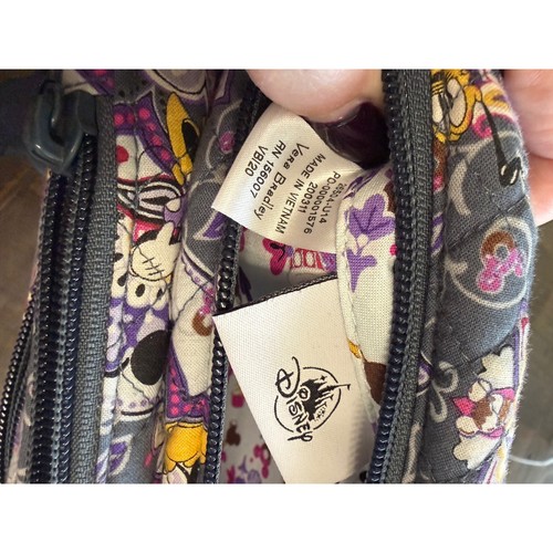 Vera Bradley Disney Sweet Treats Paisley Sling Backpack Gray Purple - Afbeelding 5 van 6