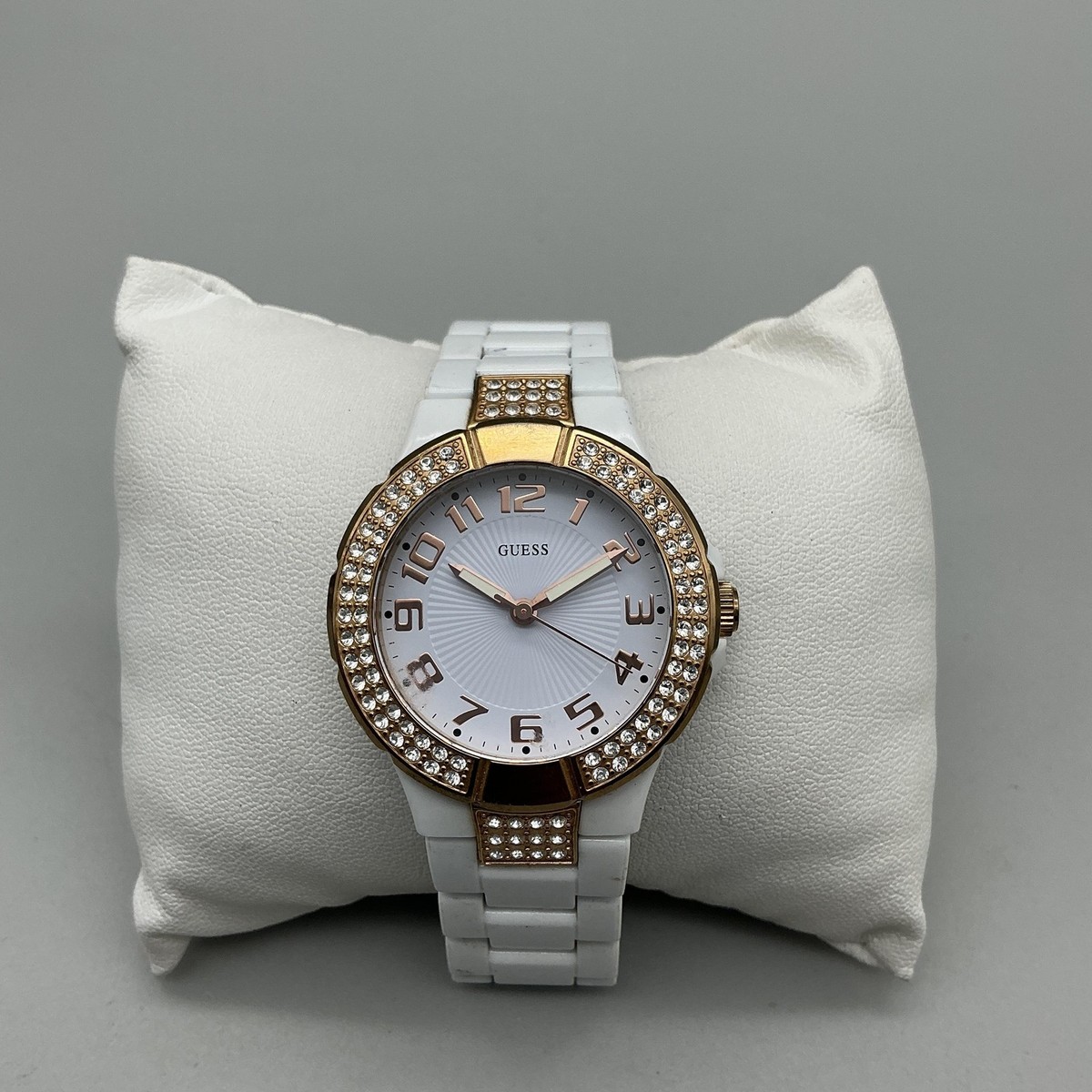 GUESS Rose Gold Crystal Accent Women\'s Bracelet Watch with White Dial cdcf644d-2623-4d7e-a3f1-  main image 2