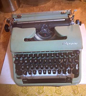 Olympia Vintage Portable Manual Typewriter with Carrying Case Included