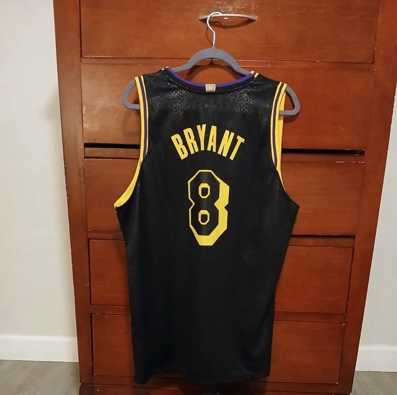 Kobe Bryant Lakers Black Mamba Gigi Heart Basketball Jersey XL