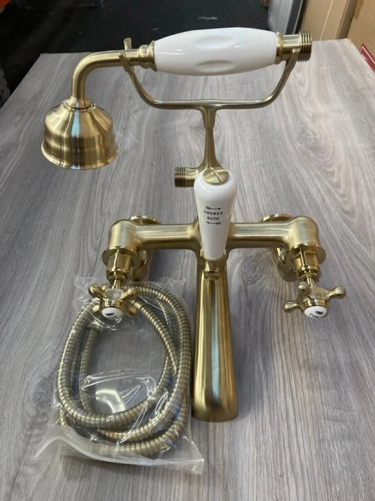 WALL MOUNTED TRADITIONAL BSM IN BRUSHED BRASS WITH TRADITIONAL SHOWER rrp505 - Image 3