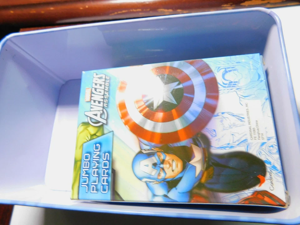 Marvel Avengers Assemble Jumbo Juegos de Cartas Superset Tarjetas de Lata de Metal   Foto 2 de 4