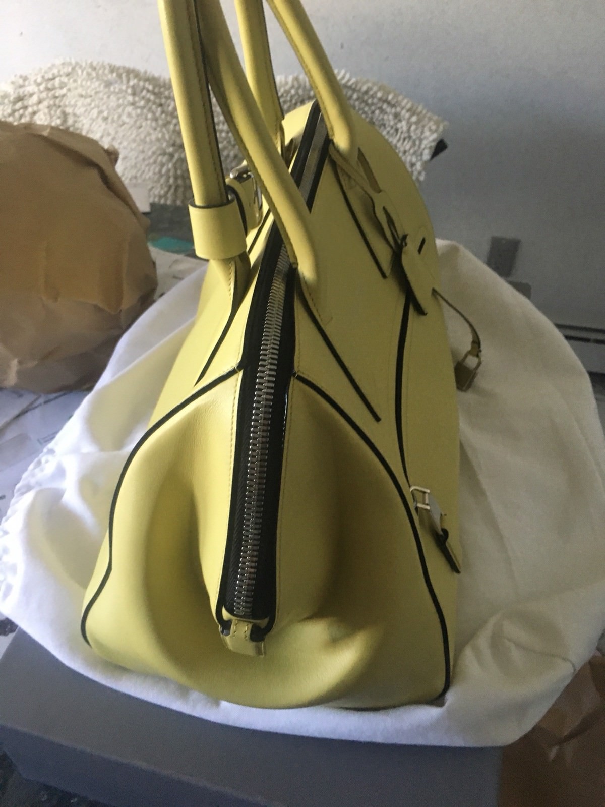 Picture 4 of 5