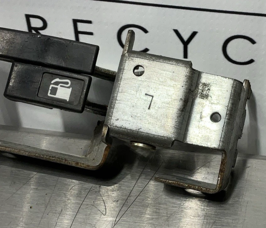 Acura Integra 1990-93 puerta combustible escotilla maletero liberación palanca abridor OEM Honda Foto 3 de 4