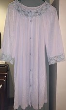 1950 s Vintage Gilead White Lace Trim Nylon Robe Size M