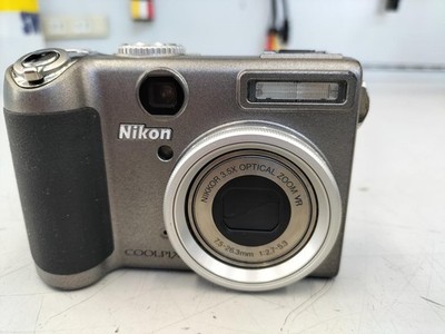 NIKON COOLPIX P5000 Digital Camera