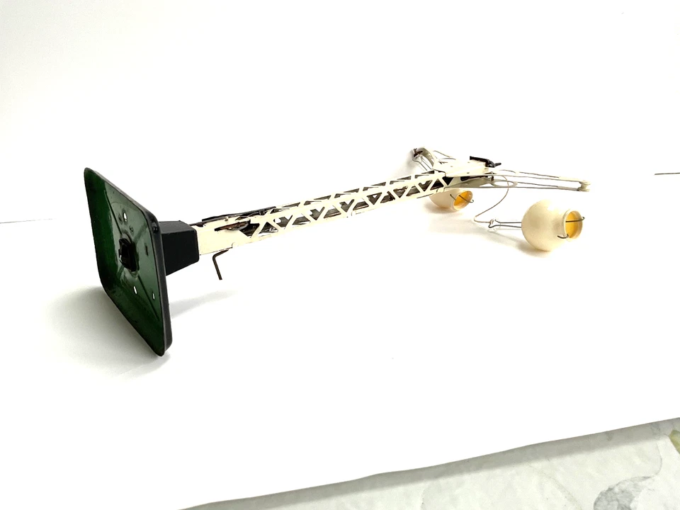 HORNBY SERIES 1920's Double lamp standard - Image 3 of 4