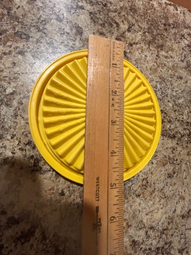 Tupperware Servalier Replacement Lid #812-35 Yellow 5” Lid Seal - Picture 4 of 4