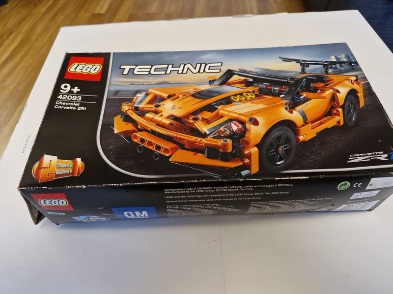 LEGO TECHNIC 42093 CHEVROLET CORVETTE ZR1 9+