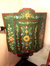 Angoliera da muro Tirolese dipinta