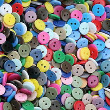 100Pcs 8-25mm Bag of Buttons Job Lot Assorted Colours Sizes Small Buttons