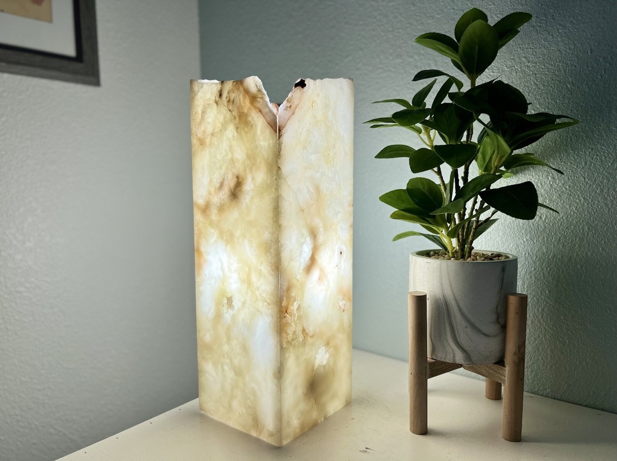 Onyx Lamp / Table Lamp / Onyx Lamp / Stone Lamp / Alabaster Lamp