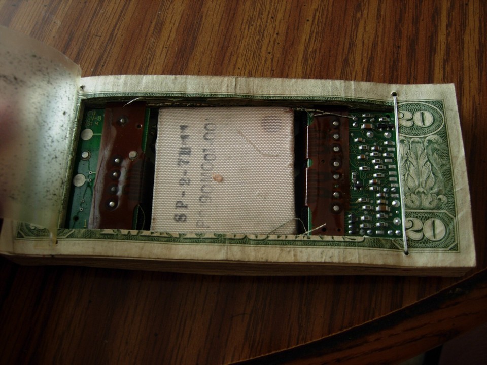 Inert Exploding Money Dye Pack 4 Bank Robberies RARE Unit Complete HARD