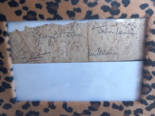 Beatles (4) Autographs ?? No story/not sure/maybe ?