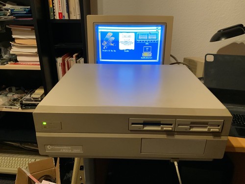 Commodore Amiga 2000 Revision 6.2 - Photo 3/5