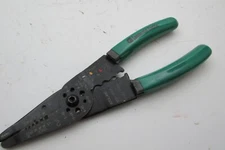 COMMERCIAL ELECTRIC  WIRE STRIPPERS / CUTTERS -- GREEN HANDLES