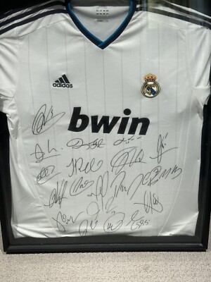 Real Madrid autographed jersey Entire Team 2013