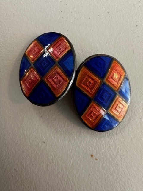 Picture 4 of 8