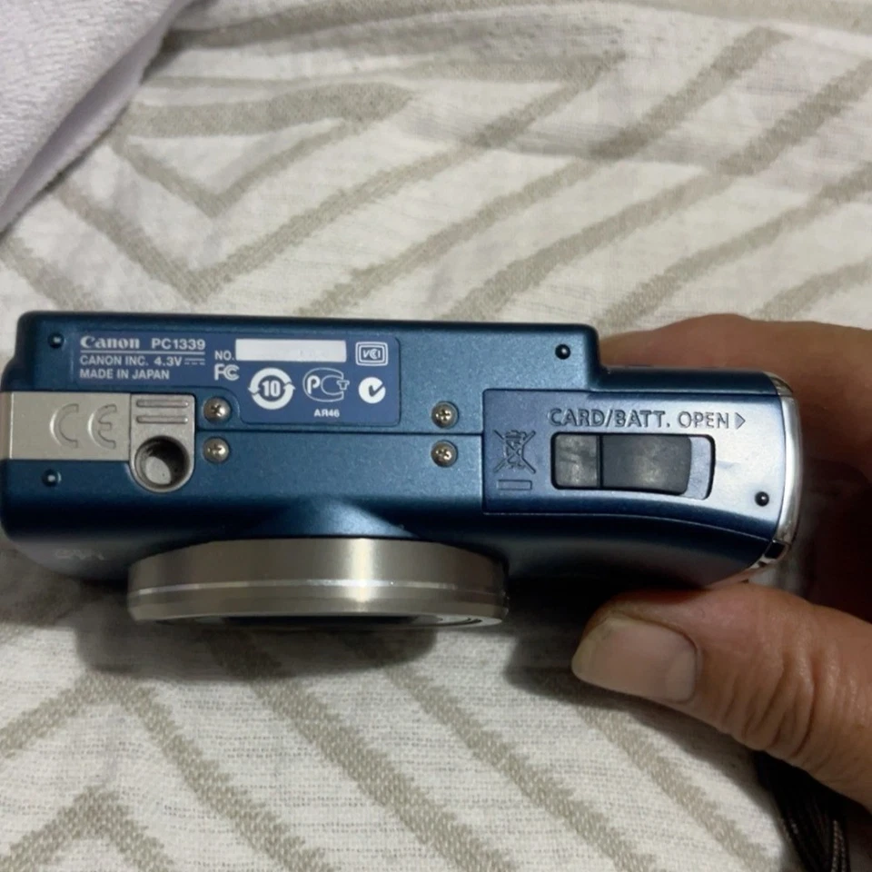 Canon PowerShot SX200 lS CCD Digital Camera 12.1MP 12x Optical Zoom Blue - Image 4 of 4