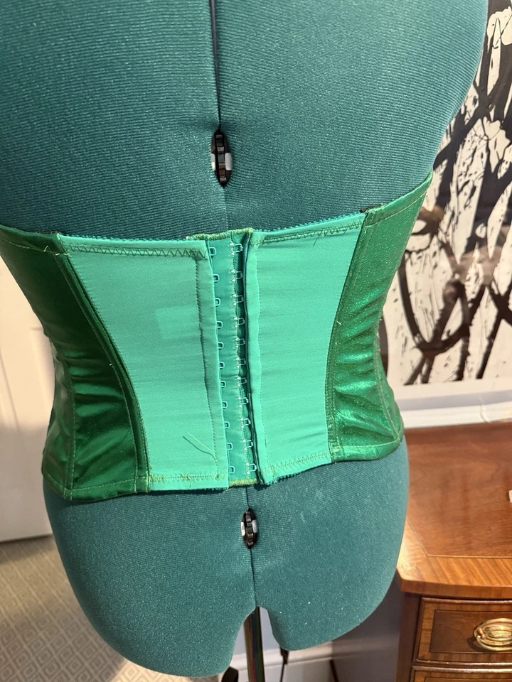 Fantasia de lingerie trashy hera venenosa espartilho XL desossado com chifres feitos nos EUA pode enviar rápido - Imagem 3 de 4