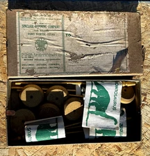 Vintage box of Sinclair oil Gasoline dinosaur Brontosaurus flags on stand 1938