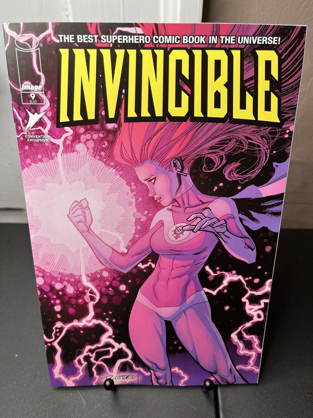 Invincible #1 Atom Eve FOIL Battle Damage Image Variant Comic Book