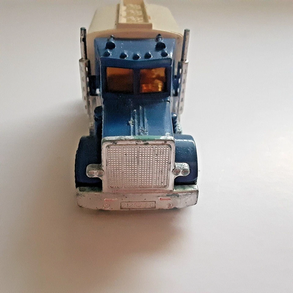 1981 Matchbox Peterbilt Milk Tanker Truck Vintage Made in England Lesney  Blue - Image 3 of 4