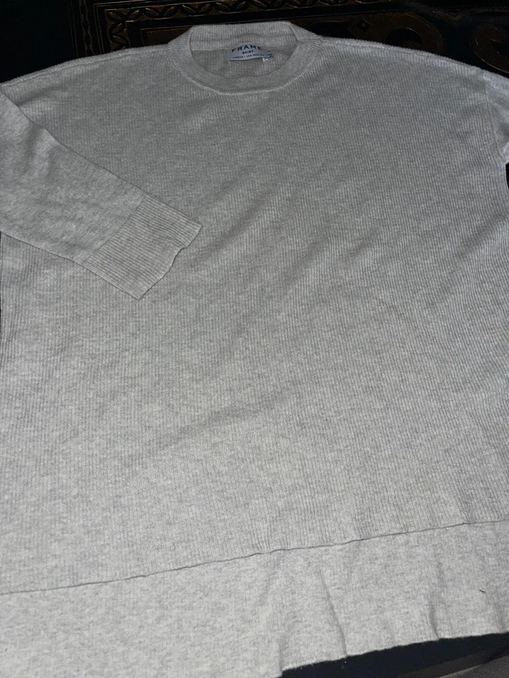 Frame Twisted Sleeve Crew Neck Top T Shirt GRAY White XS - Изображение 2 из 3