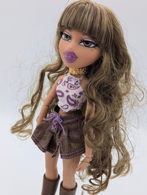 2023 Always Bratz Yasmin Doll Original Outfit Brunette MGA