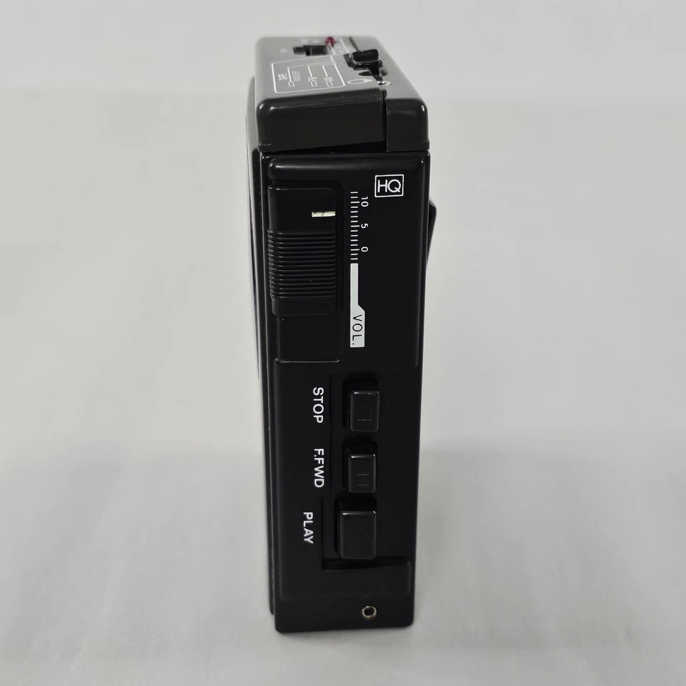 1990s ELECTRO BRAND 2029 AM FM Radio Personal Cassette Walkman FOR PARTS READ - Image 3 of 4