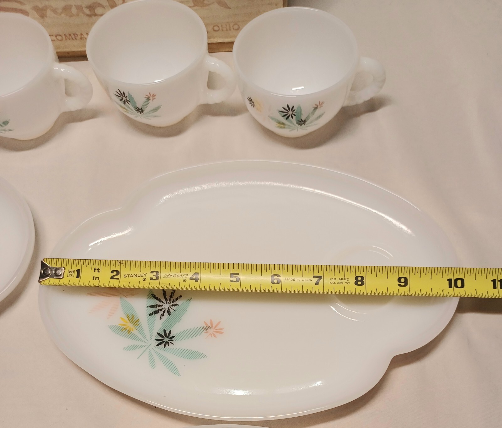 Vtg The Federal Glass Co. Atomic Flower Patio Snack Set For 4 In