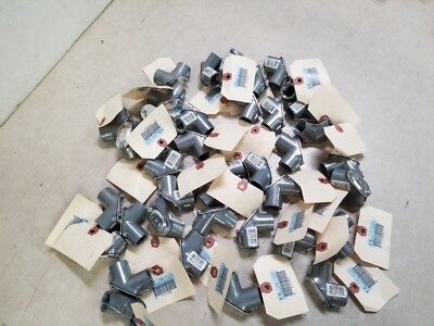 Lot of 39 - Thomas & Betts LG1411-1 Corner Pull Elbow 1/2'' - 94105