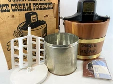 Vintage RCW Sterling Amaretto Di Saronno Electric Wood Bucket Ice Cream Freezer 
