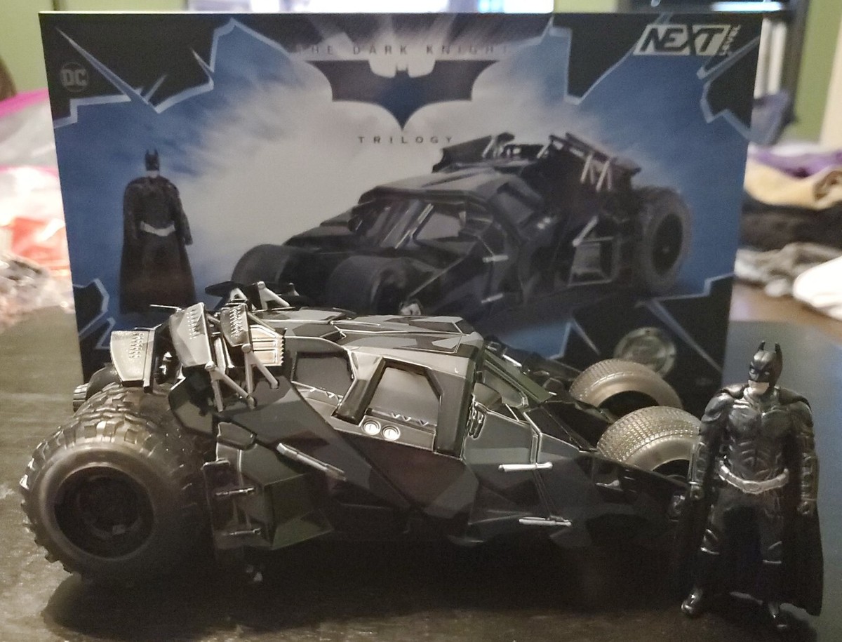 2023 JADA THE DARK KNIGHT TRILOGY TUMBLER BATMOBILE & BATMAN DC 