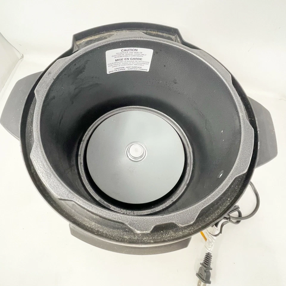 INSTANT POT IP-LUX60 V3 Electric Pressure Cooker 6 Qt 6in1 Base Heating Bottom - Image 3 of 4