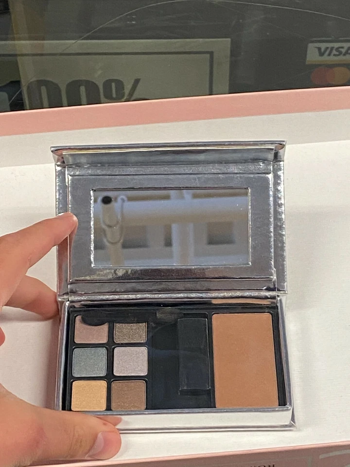 Elizabeth Arden Eyeshadow (Set of 6) - Image 2 of 3