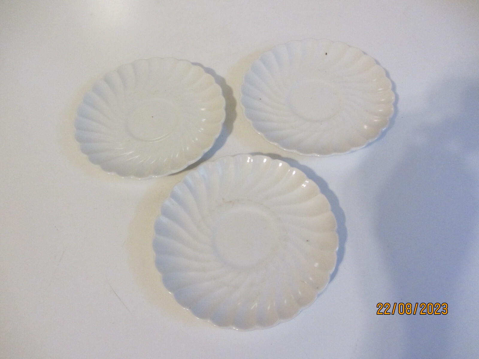 3 Johnson Bros Snowhite Tea Cup Saucer plate made in ENGLAND White Swirl pattern