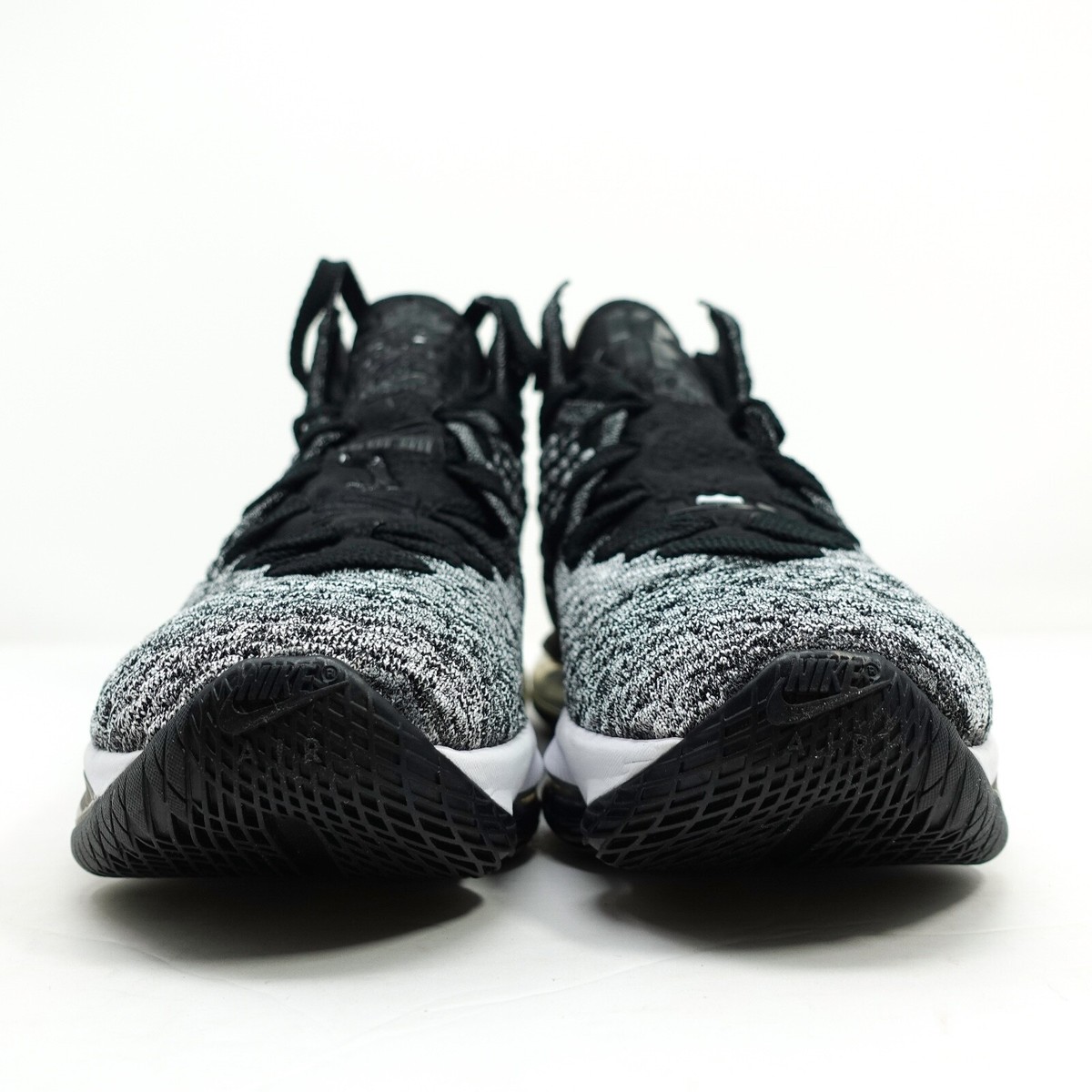 Nike LeBron 17 Black White Oreo Basketball Sneakers BQ3177  display picture 1