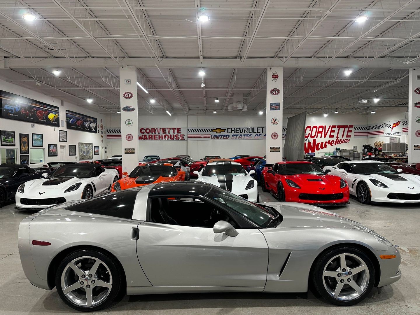 2006 [67U] Machine Silver Metallic Chevrolet Corvette   | C6 Corvette Photo 7