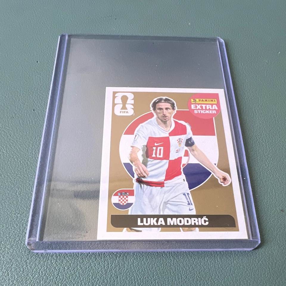 Panini FIFA 2026 Extra Sticker Luka Modrić Croatia #8 - Gold - Image 1 of 1